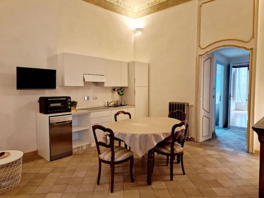 Apartamento Elegante In Centro. *